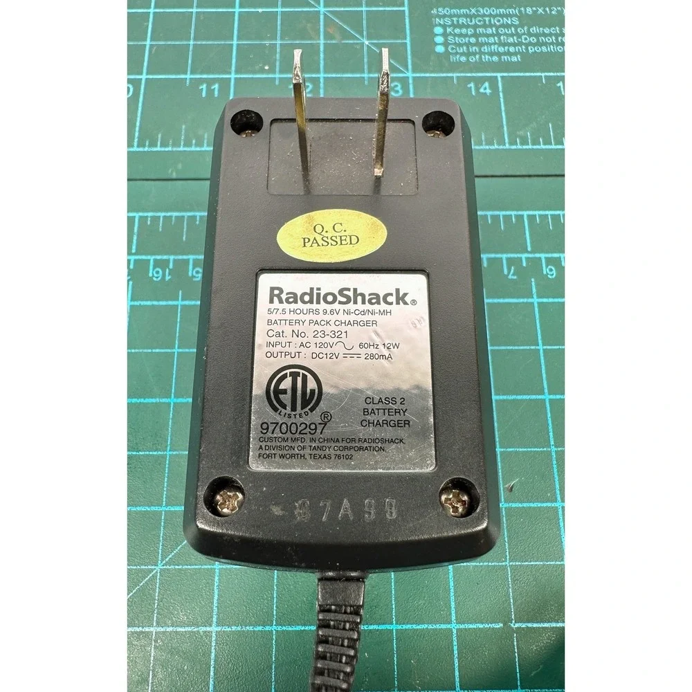 Vintage RadioShack 5 Hour Charger for 9.6V Ni-MH Ni-Cd RC Battery Tamiya Plug
